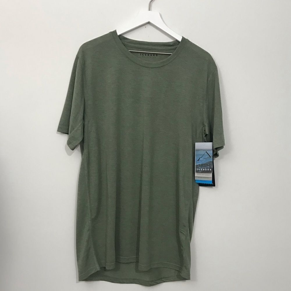 Iceburg Men’s Short Sleeve‎ T-Shirt Size large green